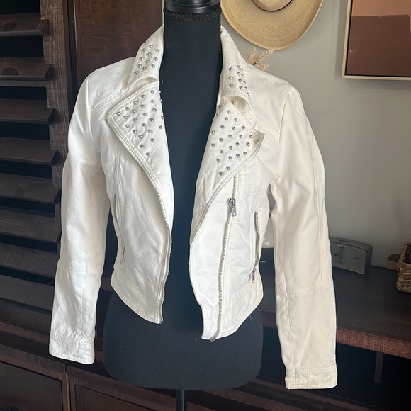 Studded White Jean Jacket - Picture 6 of 8